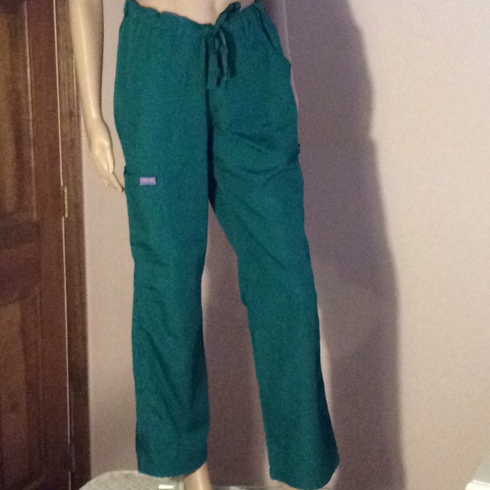 COPY - Cherokee Cargo Scrub Pants Hunter Green Small